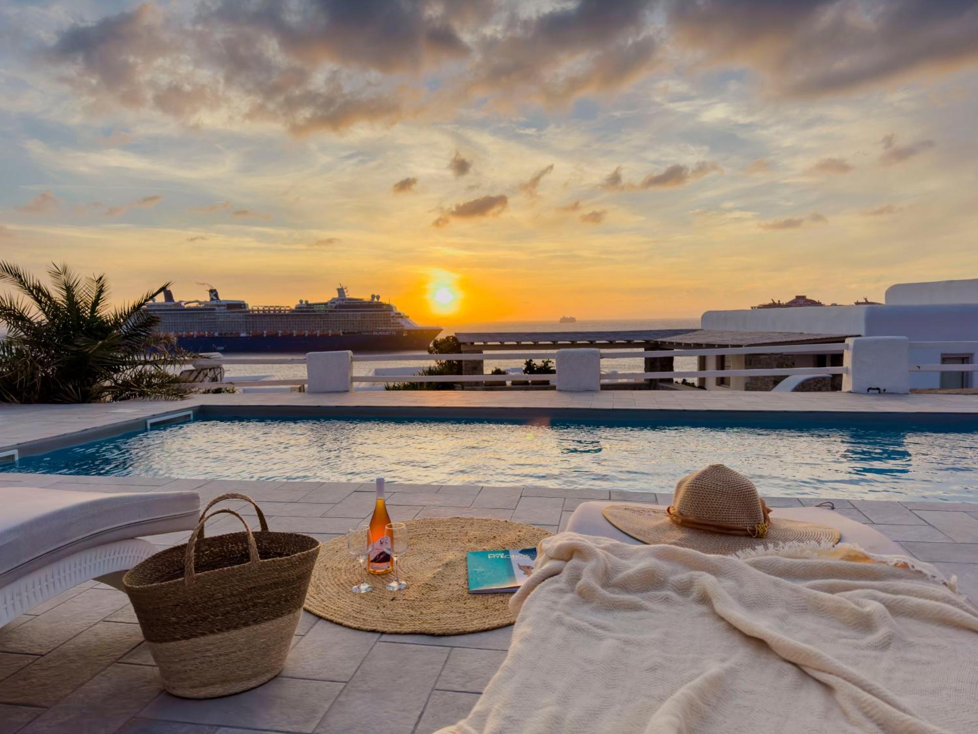 With-Inn Mykonos Suites Tourlos Extérieur photo
